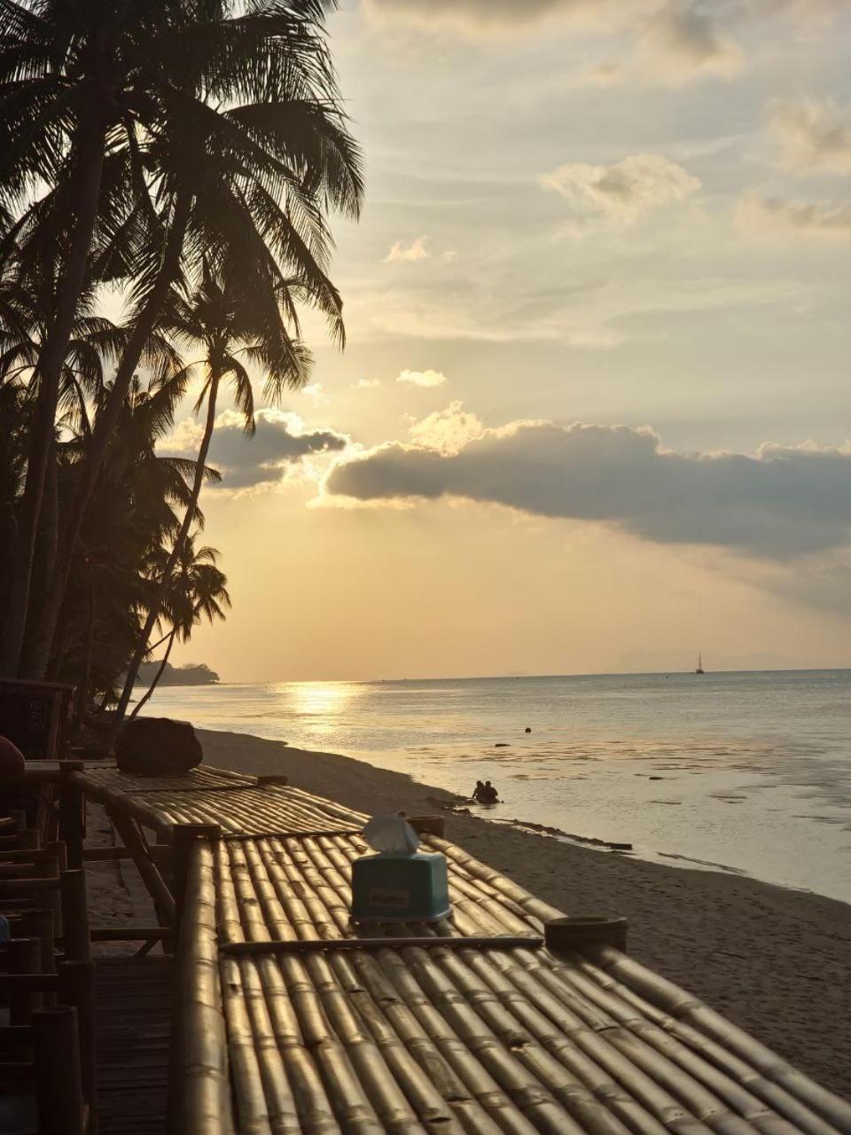 A Little Bungalows By Beach Amphoe Koksamui Exteriör bild